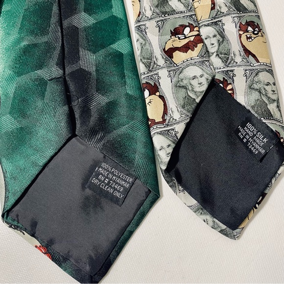 Playful Looney Tunes Tazmanian Devil Ties - Baseball & Dollar Bill - set of 2 - Picture 3 of 6